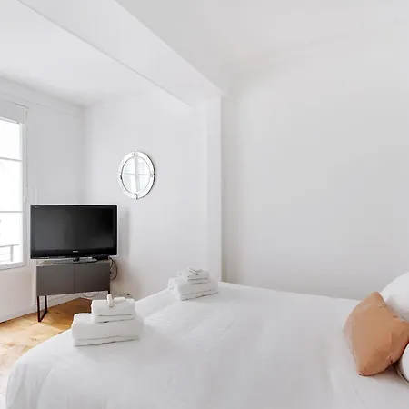 Pick A Flat's In Saint Germain - Rue De Buci Apartment *