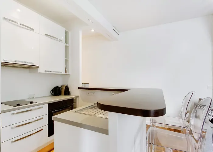 Pick A Flat's In Saint Germain - Rue De Buci *